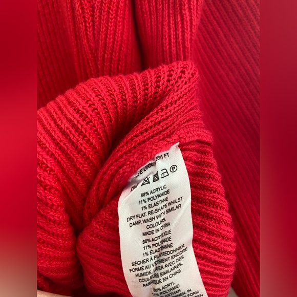 French connection fuchsia sweater - Picture 6 of 6